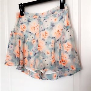 Floral print flowy shorts